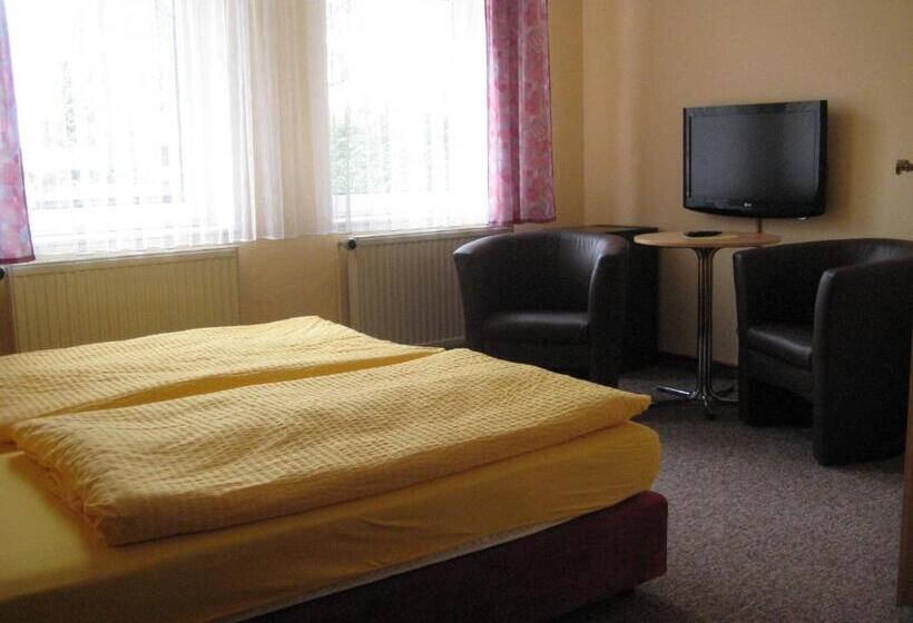 스탠다드 룸, Gesellschaftshaus