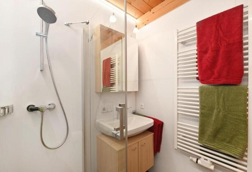 침실 2개 아파트, Haus Albrecht