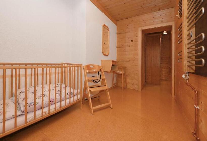 침실 3개 아파트, Haus Albrecht