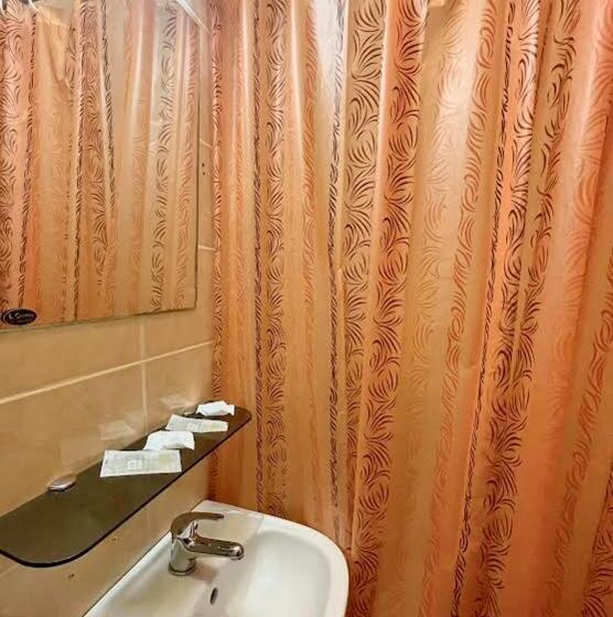 اتاق استاندارد یک نفره, Jeruzale