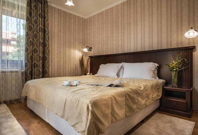 דירת שני חדרים, Mountain Lake