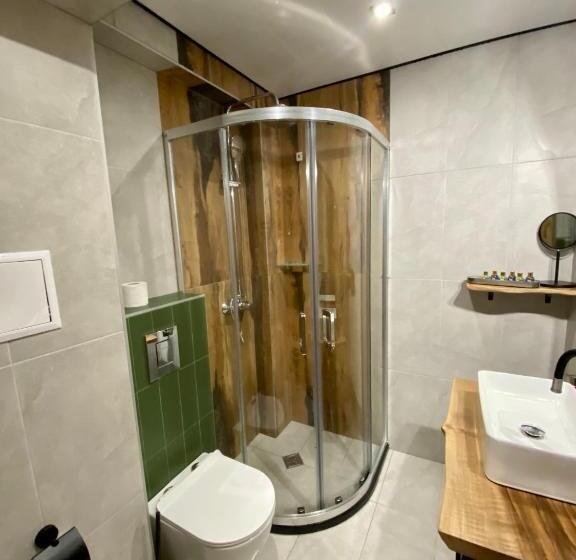 חדר דלוקס, Mountain Lake