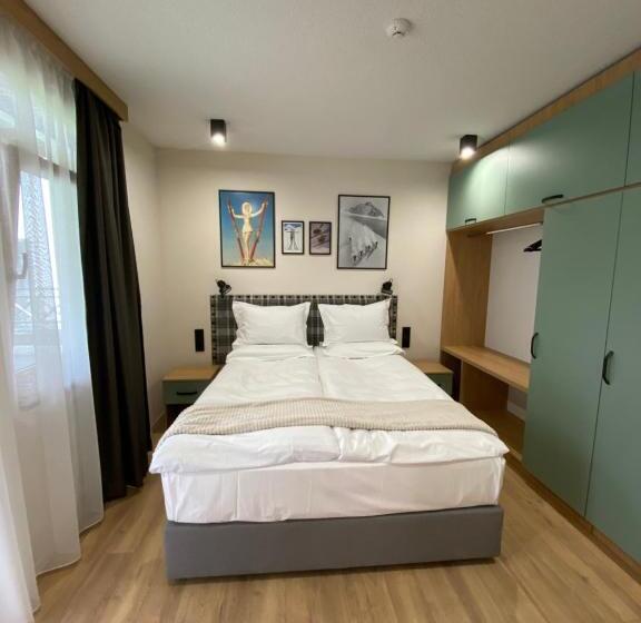 חדר דלוקס, Mountain Lake