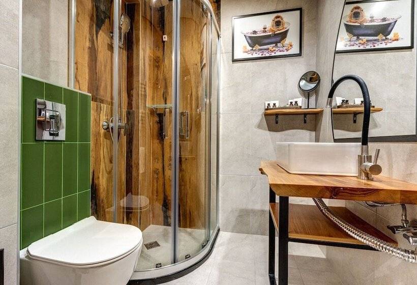 חדר דלוקס, Mountain Lake