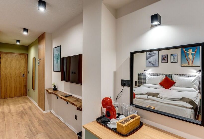 חדר דלוקס, Mountain Lake