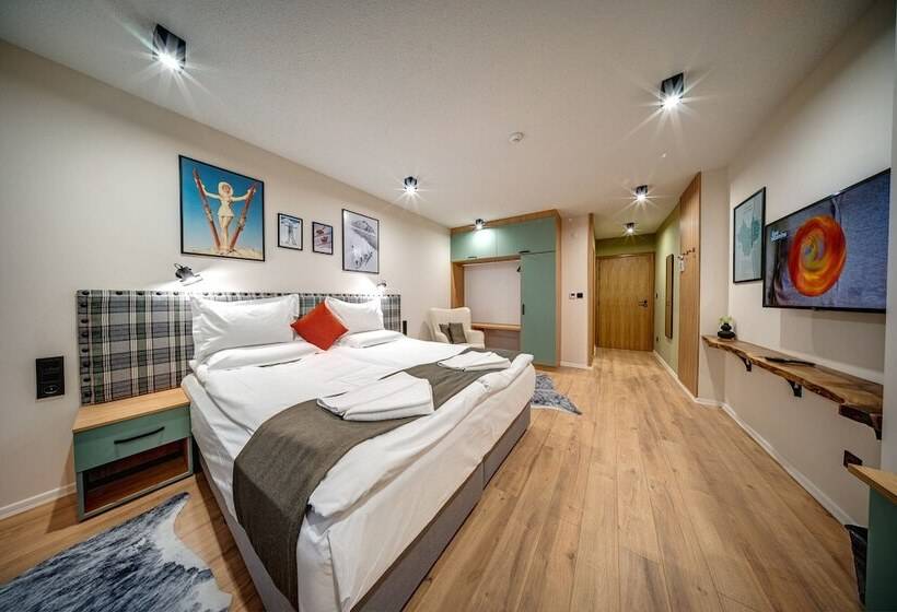 חדר דלוקס, Mountain Lake