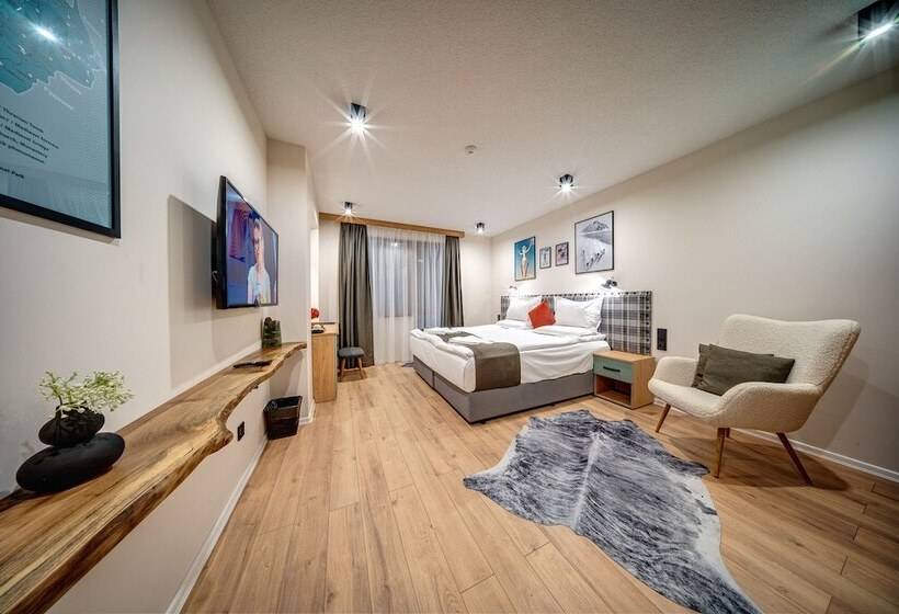 חדר דלוקס, Mountain Lake