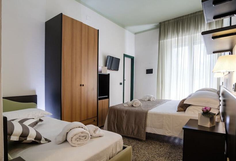 اتاق کلاسیک سه تخته, Si Rimini