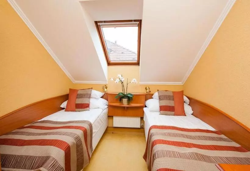 سوییت, Spa Hévíz