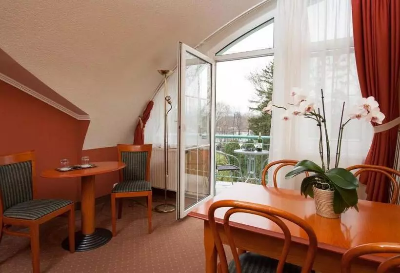 سوییت, Spa Hévíz