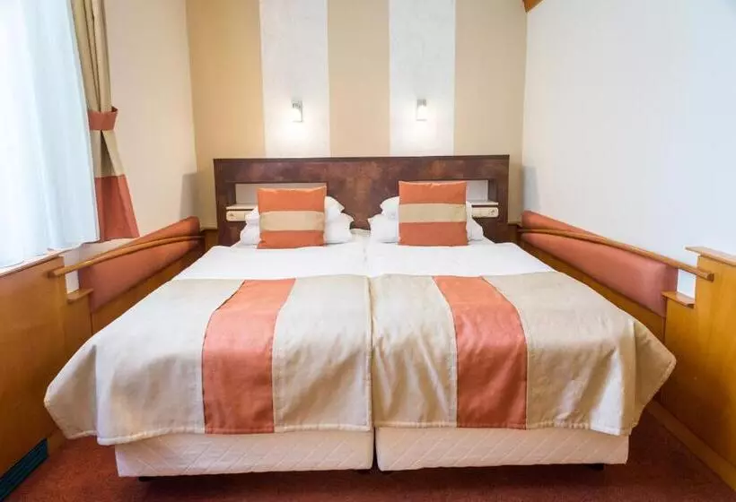 اتاق کلاسیک, Spa Hévíz