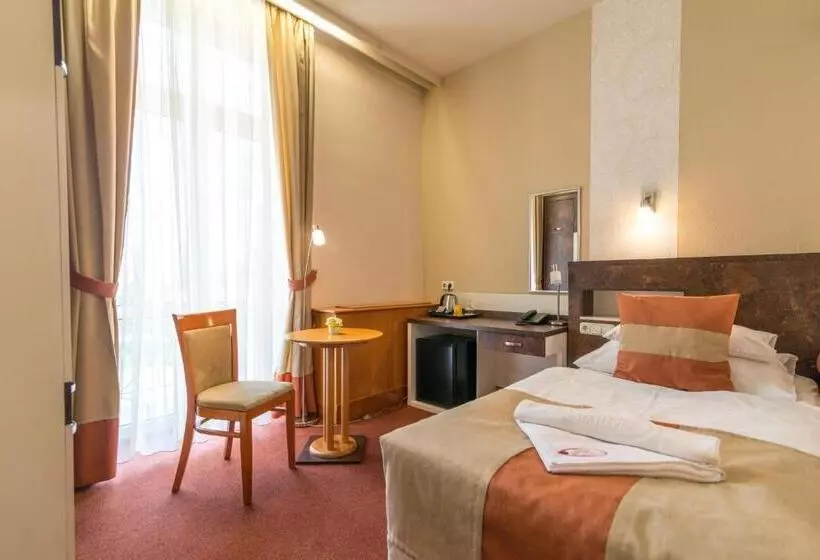 اتاق کلاسیک یک تخته, Spa Hévíz