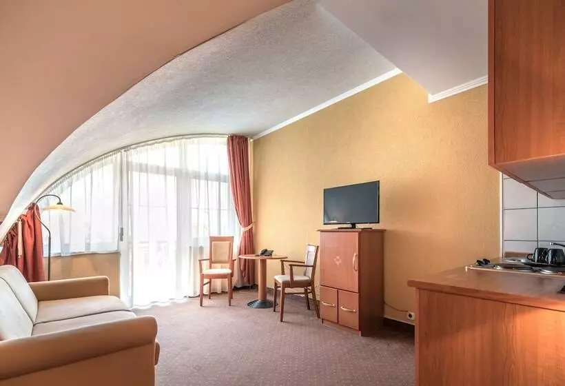 سوییت, Spa Hévíz
