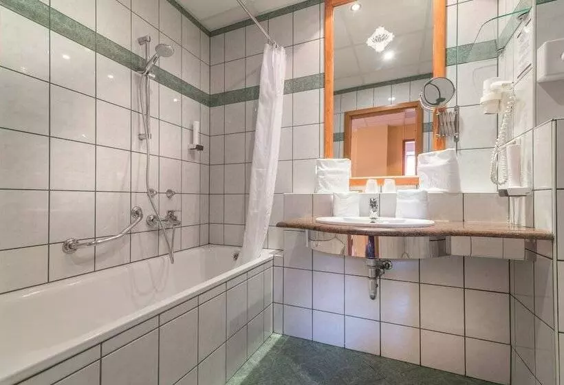 سوییت, Spa Hévíz