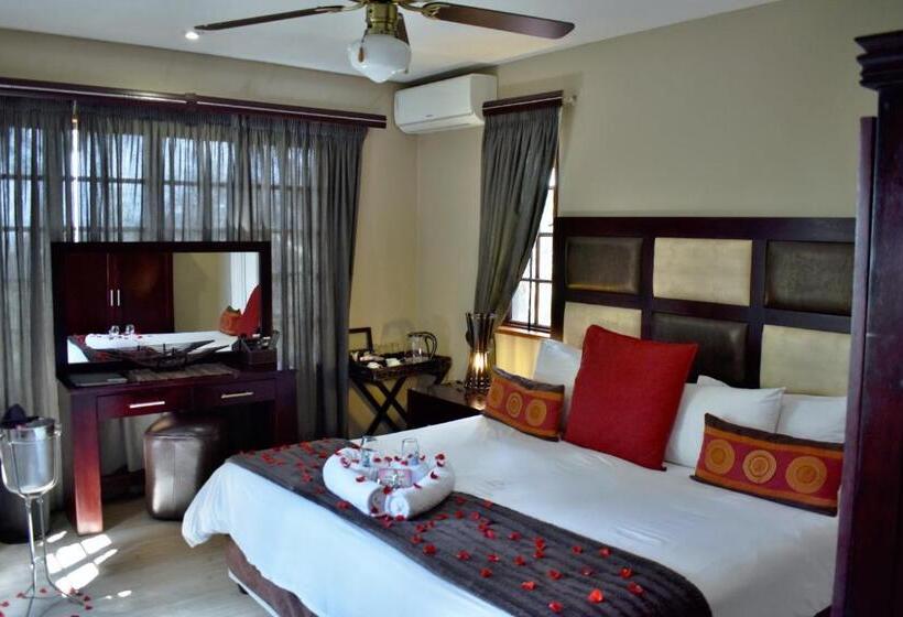 جناح, Waterfalls Boutique