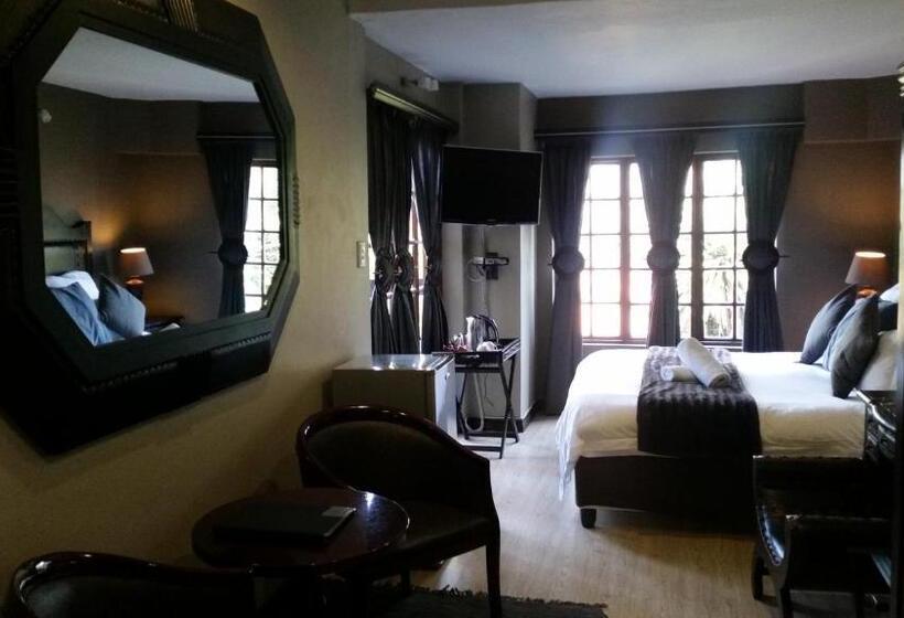 جناح, Waterfalls Boutique