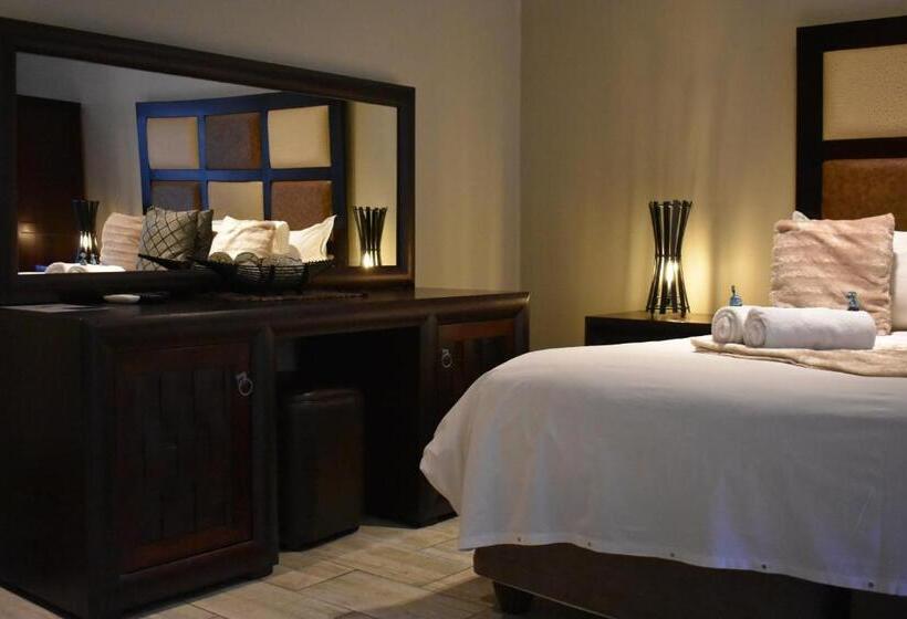 جناح, Waterfalls Boutique