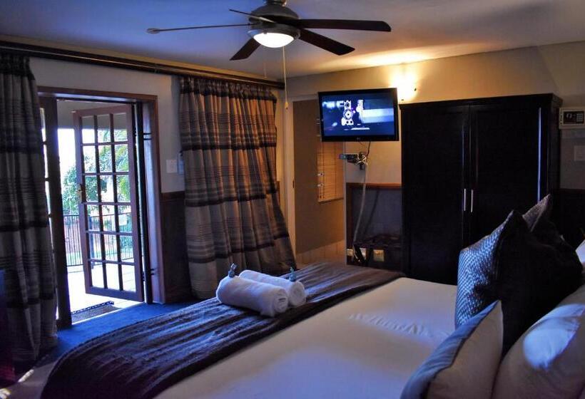 جناح, Waterfalls Boutique