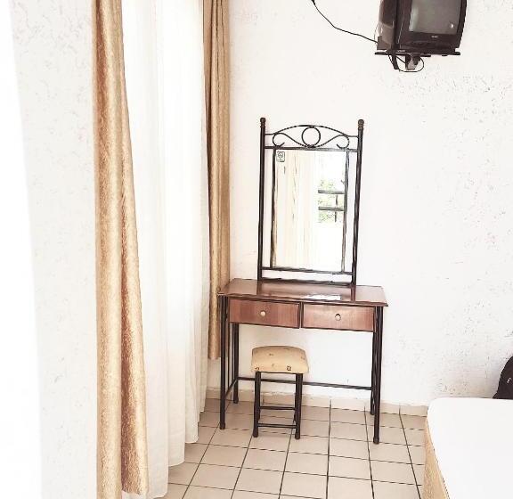 Номер Стандарт, Kleopatra Sahara