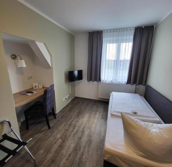 غرفة إقتصادية فردية, Am Schlosspark