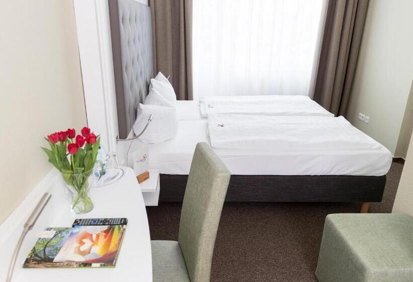 غرفة إقتصادية, Am Schlosspark