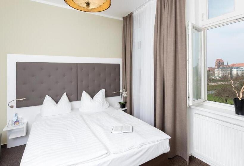 غرفة إقتصادية, Am Schlosspark