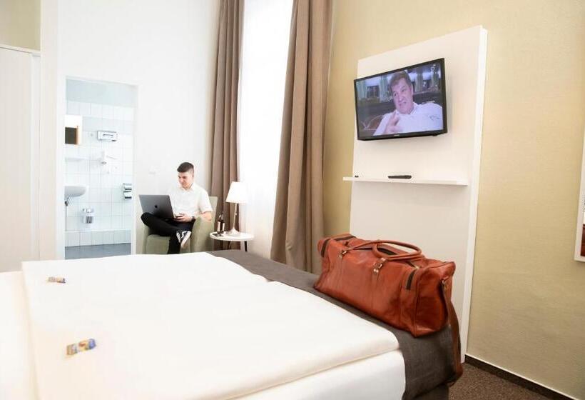 غرفة قياسية, Am Schlosspark