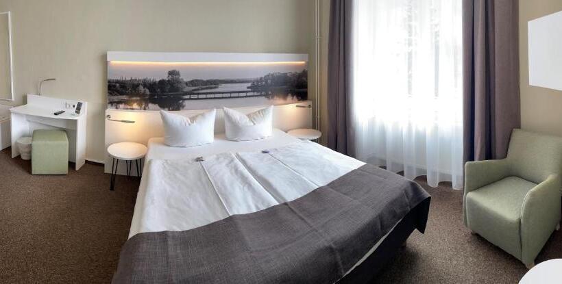 غرفة قياسية, Am Schlosspark