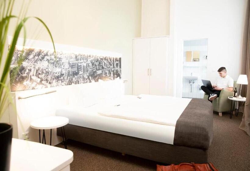 غرفة قياسية, Am Schlosspark