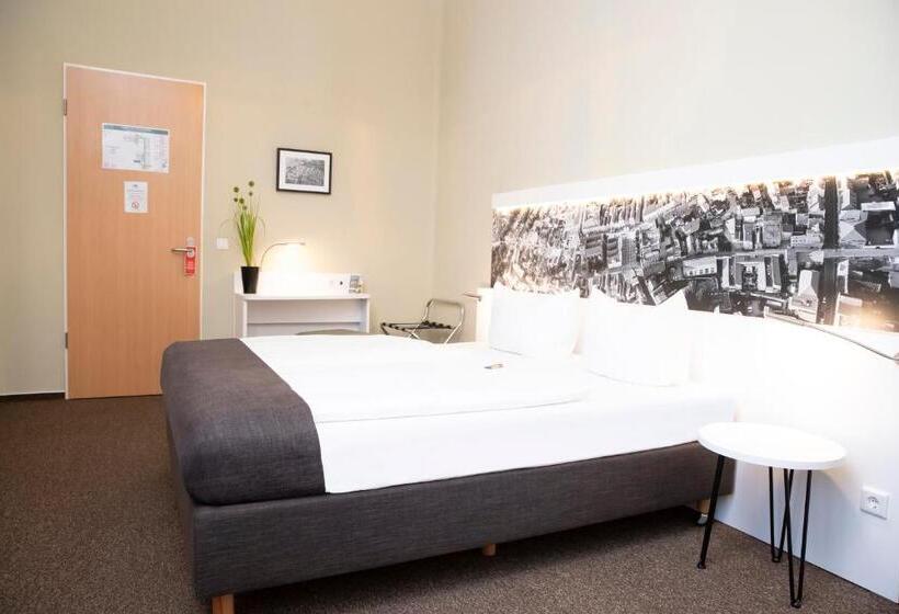 غرفة قياسية, Am Schlosspark