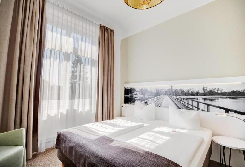 غرفة قياسية, Am Schlosspark