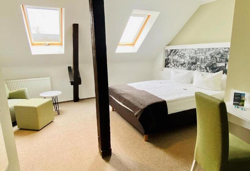 غرفة قياسية, Am Schlosspark