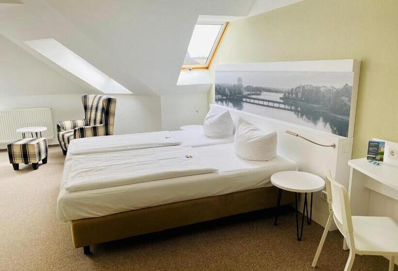 غرفة قياسية, Am Schlosspark