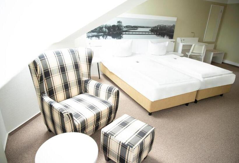 غرفة قياسية, Am Schlosspark