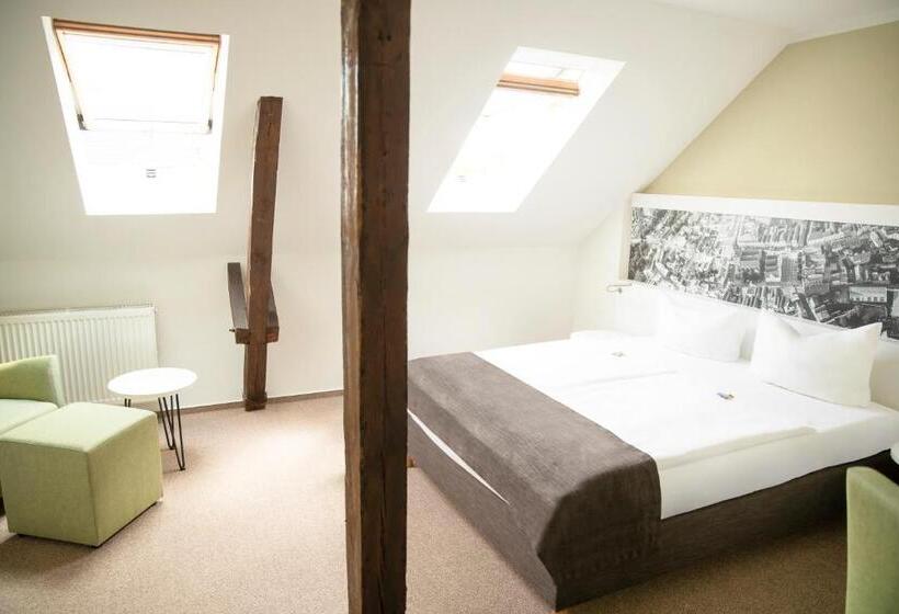 غرفة قياسية, Am Schlosspark