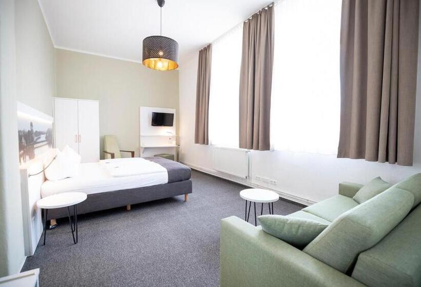 غرفة قياسية, Am Schlosspark