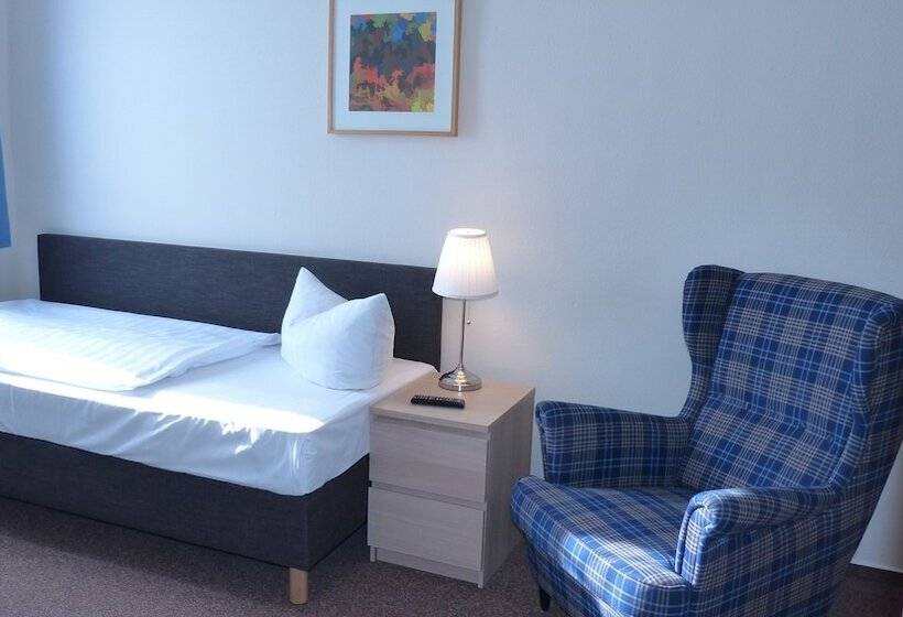 غرفة إقتصادية فردية, Am Schlosspark