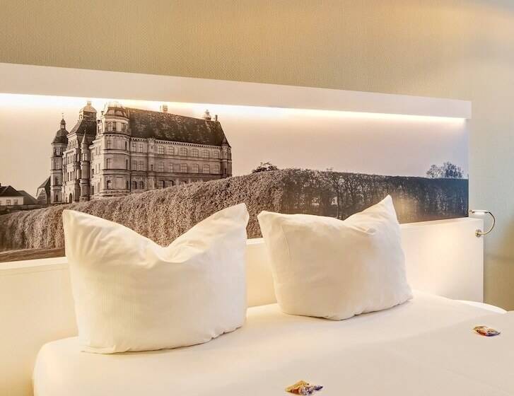 غرفة قياسية, Am Schlosspark