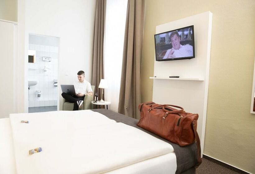 غرفة قياسية, Am Schlosspark