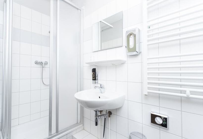 غرفة عائلية, Am Schlosspark