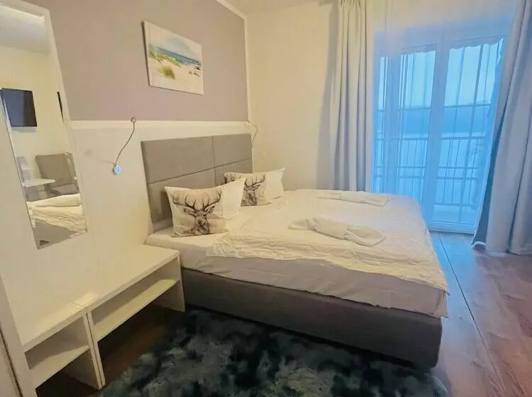 Standard-huone Järvinäkymä, Strandhotel Vier Jahreszeiten Buckow