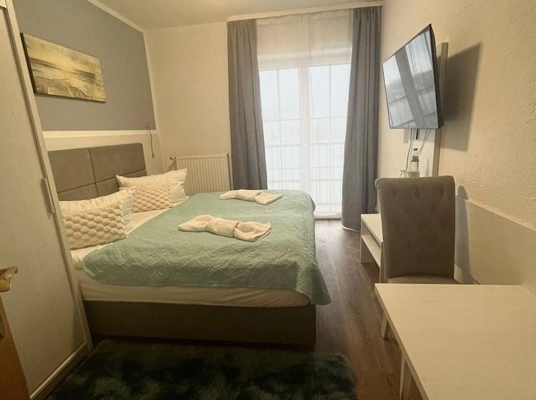 Номер Стандарт Вид на Озеро, Strandhotel Vier Jahreszeiten Buckow