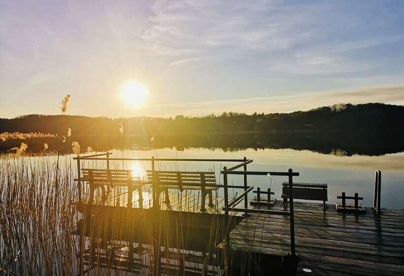 Номер Стандарт Вид на Озеро, Strandhotel Vier Jahreszeiten Buckow