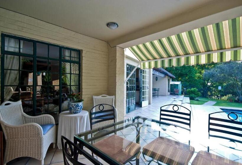 プールビュースタンダードルーム, Thatchfoord Lodge