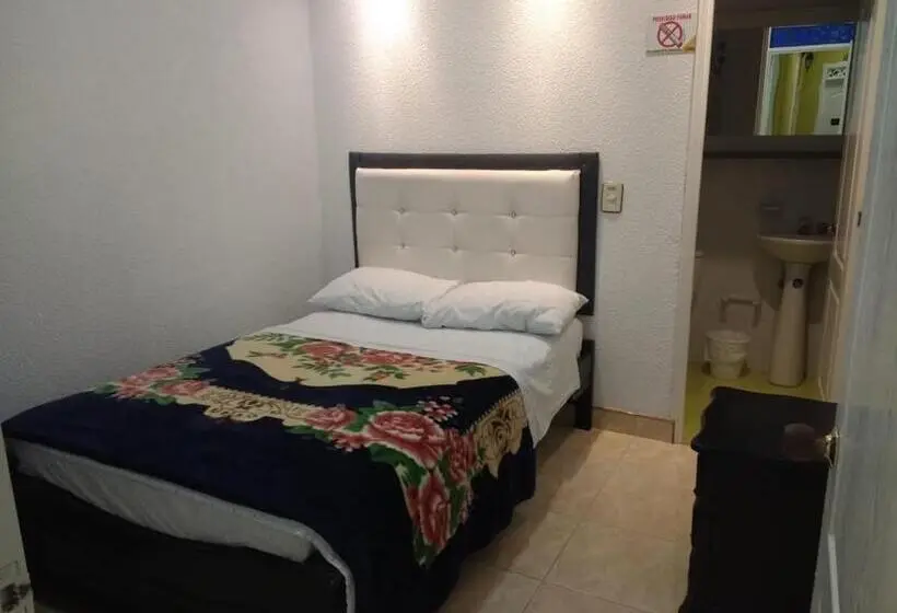 スタンダードスタジオ, Aparta Hotel El Dorado