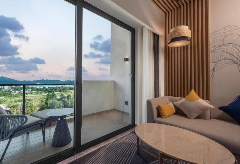 Стандартный Номер Кровать Кинг, Holiday Inn Express Tengchong Hot Spring, An Ihg