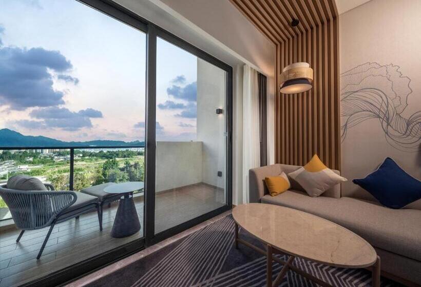 Стандартный Номер Кровать Кинг, Holiday Inn Express Tengchong Hot Spring, An Ihg