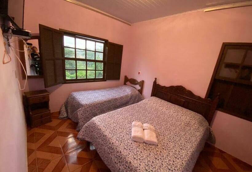 베이직 3인 룸, Pouso Das Folhas