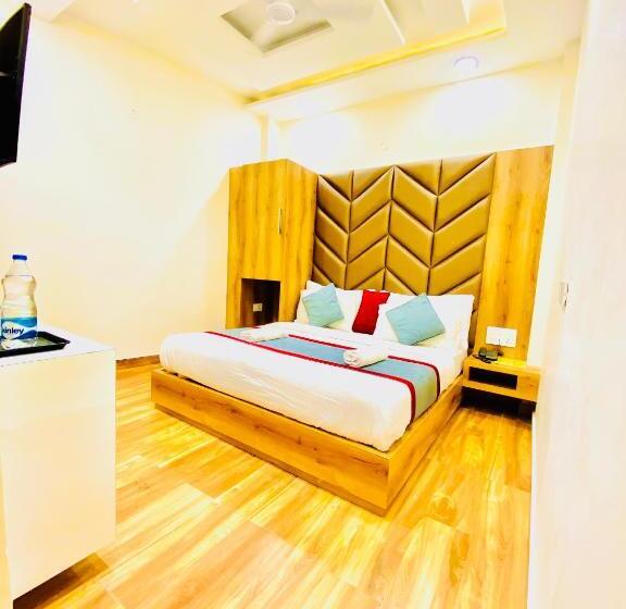 デラックスルーム, Avista