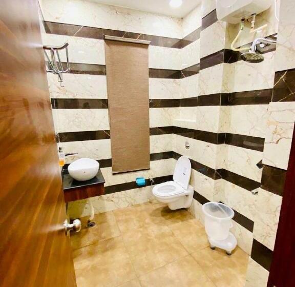 スイート（家族用）, Avista